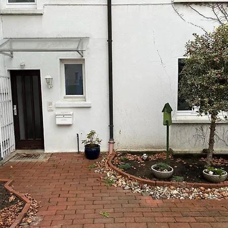 Apartment Sued *